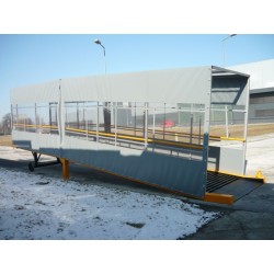 Pomost MZR10 przyśpiesza rozładunek Tira i zapewnia szybki dostęp do ładunku.