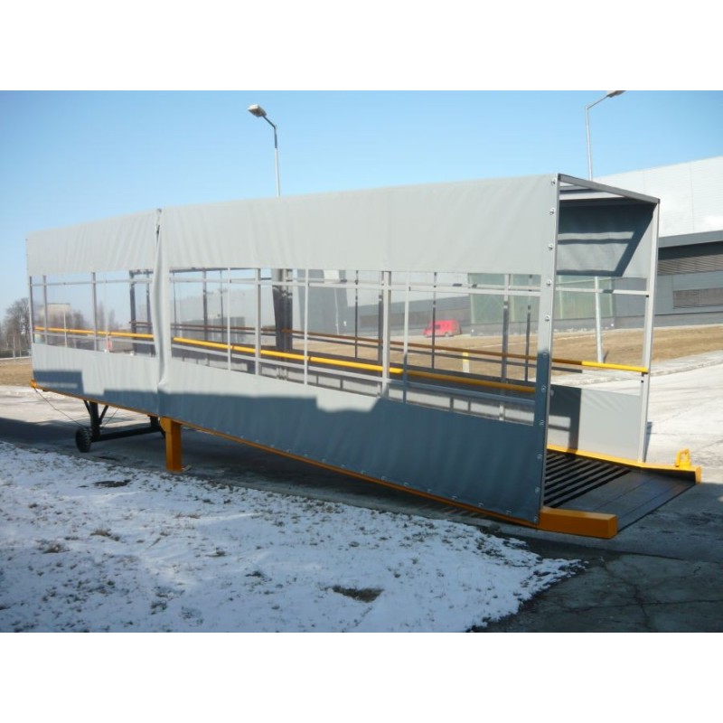 Pomost MZR10 przyśpiesza rozładunek Tira i zapewnia szybki dostęp do ładunku.