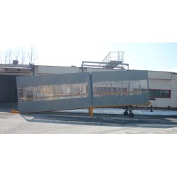 Pomost MZR10 przyśpiesza rozładunek Tira i zapewnia szybki dostęp do ładunku.