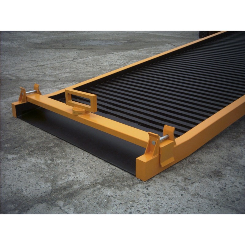 Pomost MZR10 przyśpiesza rozładunek Tira i zapewnia szybki dostęp do ładunku.